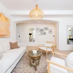 아파트 Gutenberg By Solaga Homes